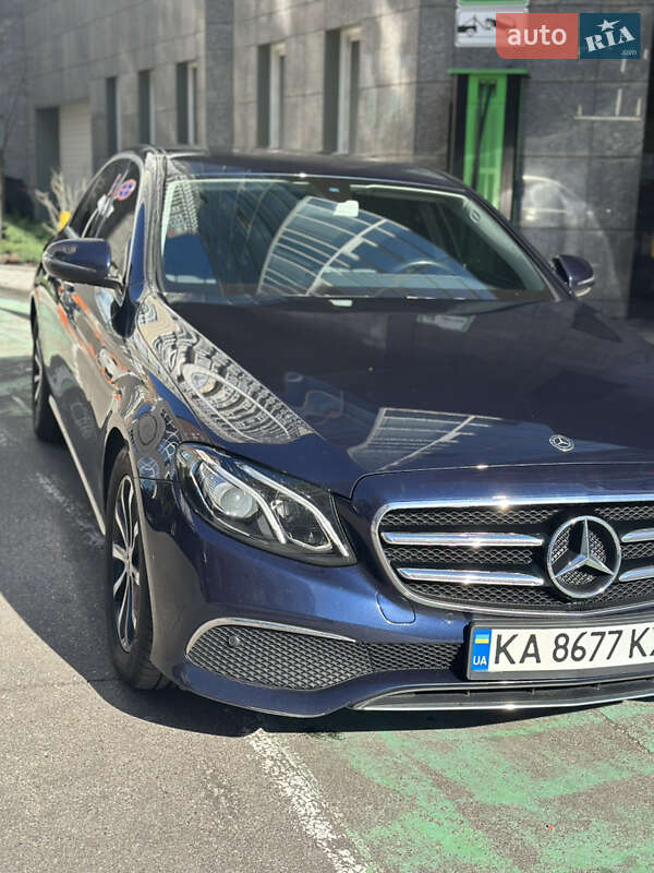 Седан Mercedes-Benz E-Class 2019 в Києві