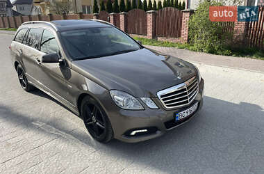 Універсал Mercedes-Benz E-Class 2010 в Львові Універсал Mercedes-Benz E-Class 2010 в Львові