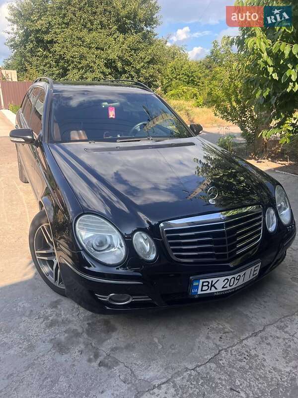 Универсал Mercedes-Benz E-Class 2008 в Ровно