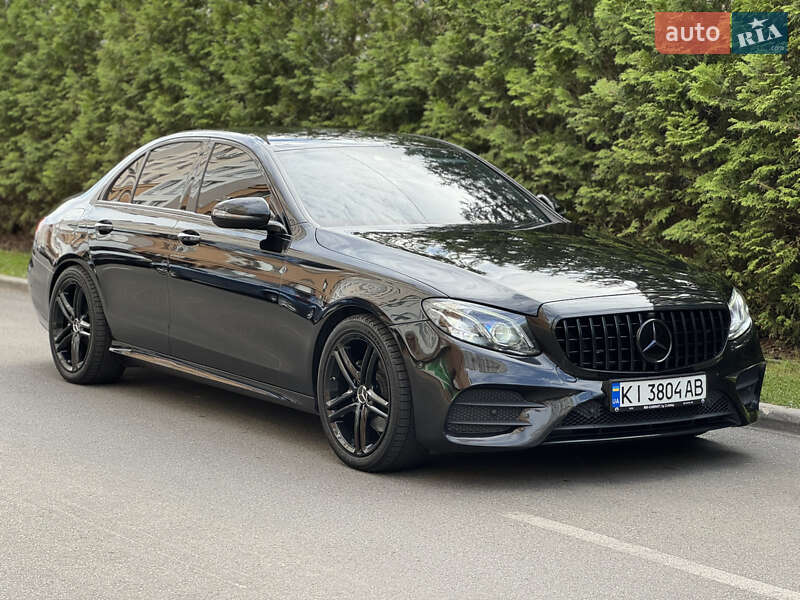 Седан Mercedes-Benz E-Class 2017 в Киеве