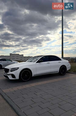 Седан Mercedes-Benz E-Class 2018 в Одесі Седан Mercedes-Benz E-Class 2018 в Одесі