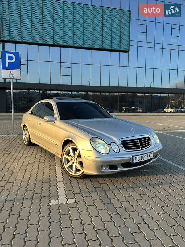 Седан Mercedes-Benz E-Class 2003 в Львові