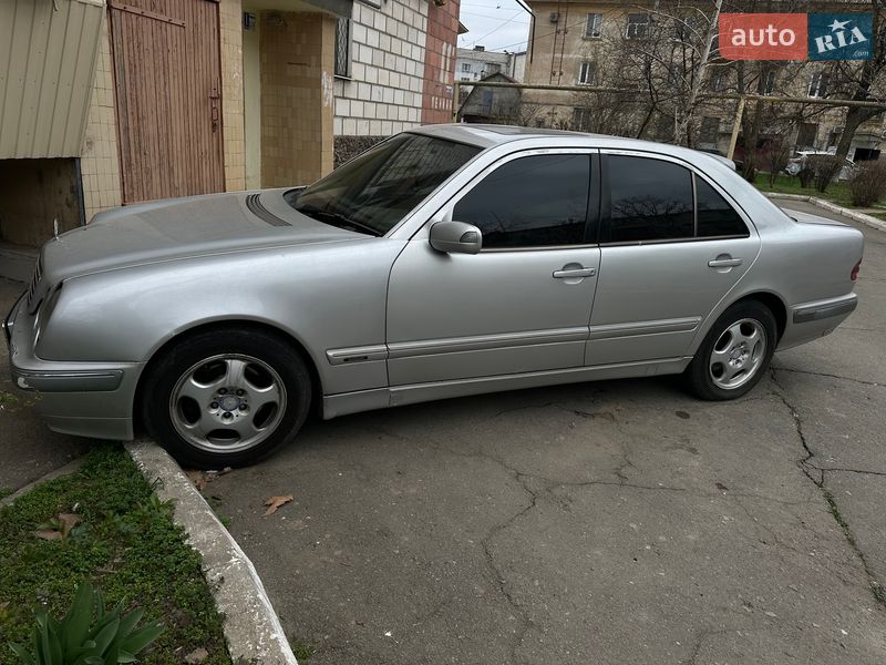 Седан Mercedes-Benz E-Class 2000 в Измаиле Седан Mercedes-Benz E-Class 2000 в Измаиле