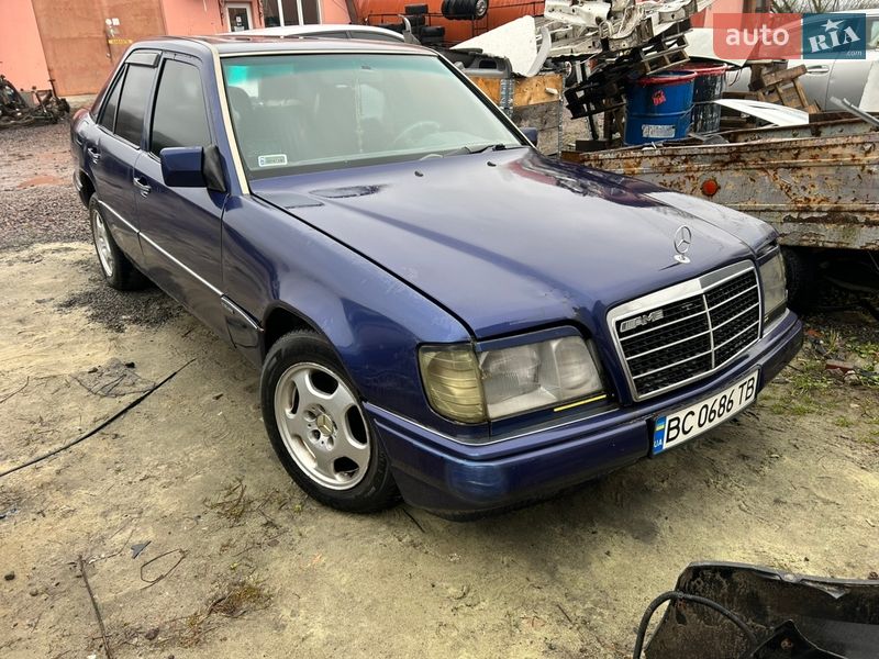 Седан Mercedes-Benz E-Class 1995 в Жвирці