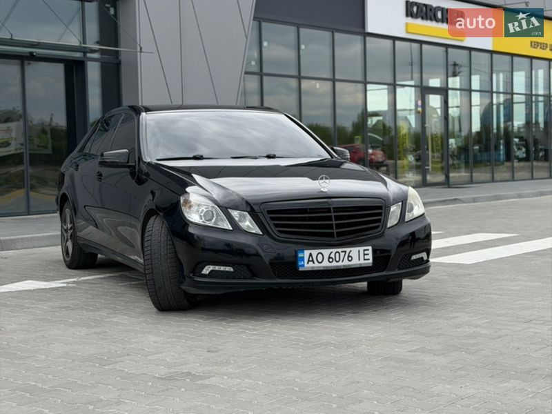 Седан Mercedes-Benz E-Class 2009 в Ужгороде