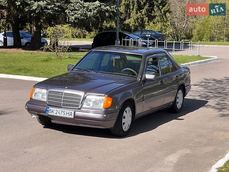 Седан Mercedes-Benz E-Class 1994 в Ровно