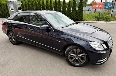 Седан Mercedes-Benz E-Class 2010 в Києві