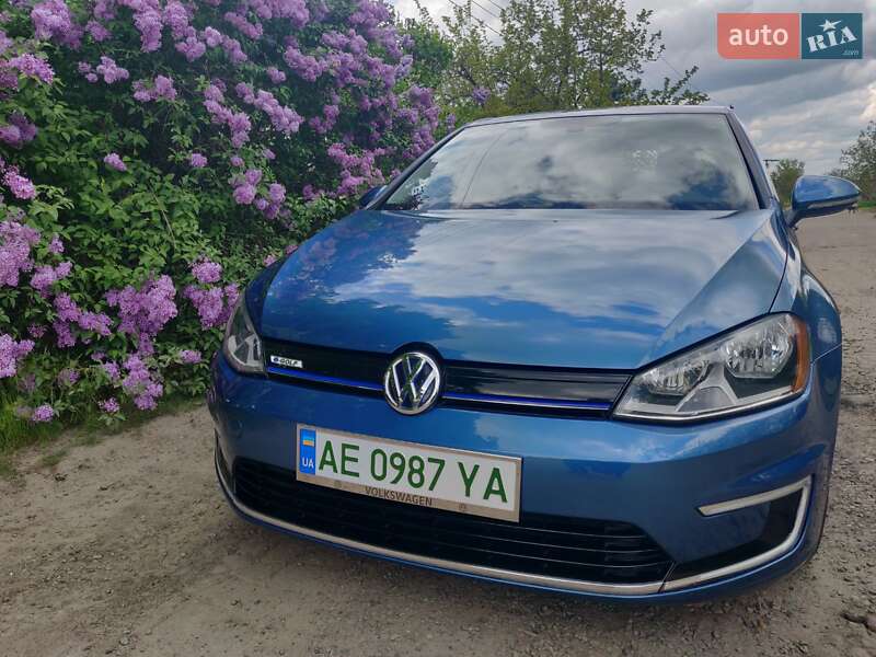 Хэтчбек Volkswagen e-Golf 2016 в Никополе