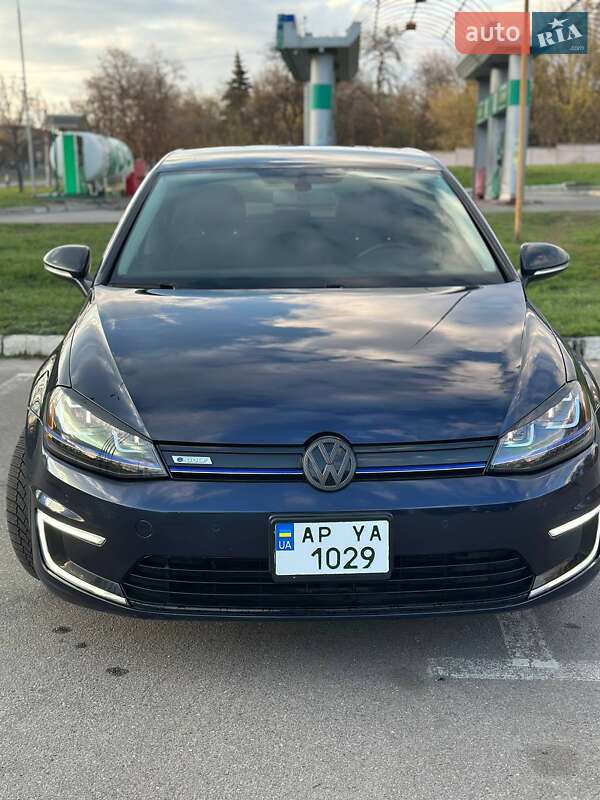 Хэтчбек Volkswagen e-Golf 2014 в Харькове Хэтчбек Volkswagen e-Golf 2014 в Харькове