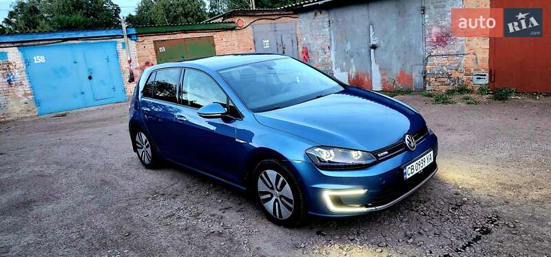 Хэтчбек Volkswagen e-Golf 2015 в Нежине