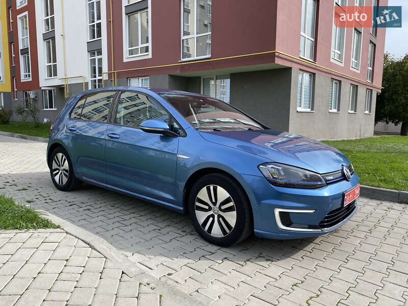 Хэтчбек Volkswagen e-Golf 2015 в Черновцах
