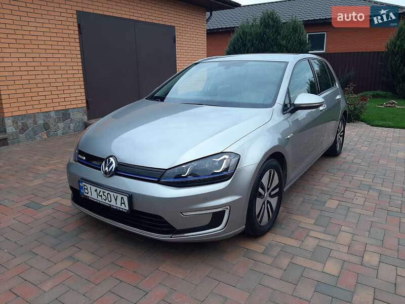 Хэтчбек Volkswagen e-Golf 2015 в Полтаве