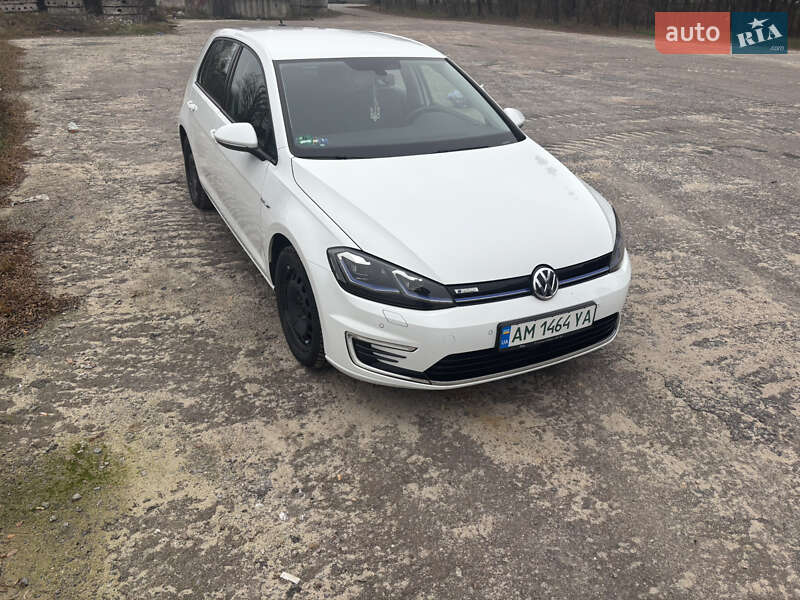 Хэтчбек Volkswagen e-Golf 2020 в Житомире