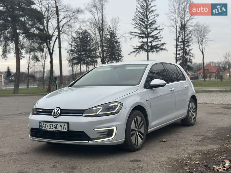 Хэтчбек Volkswagen e-Golf 2018 в Мукачево