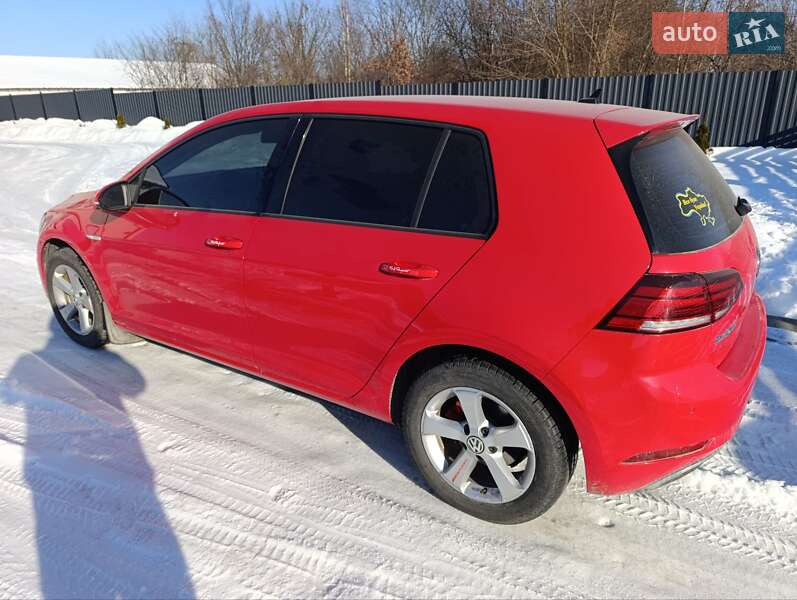 Хетчбек Volkswagen e-Golf 2020 в Жовкві Хетчбек Volkswagen e-Golf 2020 в Жовкві