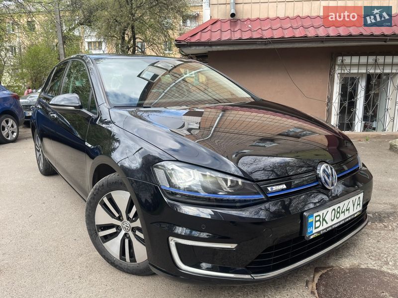 Хэтчбек Volkswagen e-Golf 2014 в Ровно