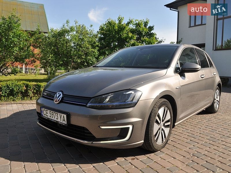 Хэтчбек Volkswagen e-Golf 2014 в Киеве
