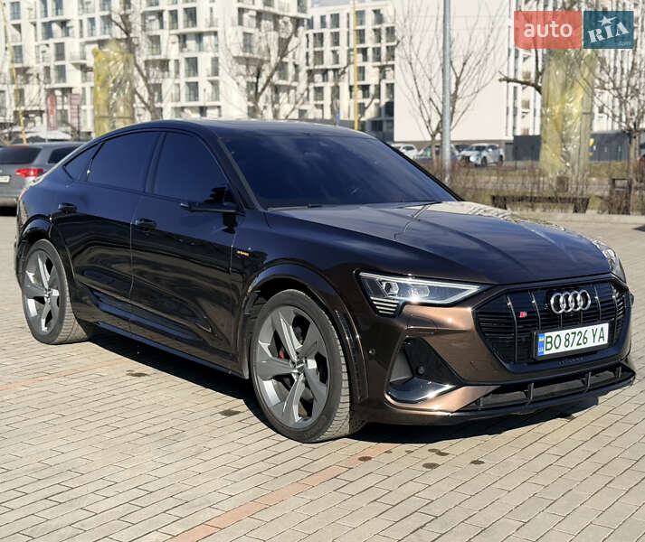 Внедорожник / Кроссовер Audi e-tron S 2021 в Ужгороде
