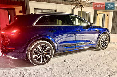 Позашляховик / Кросовер Audi e-tron S 2022 в Києві