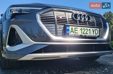 Внедорожник / Кроссовер Audi e-tron S 2022 в Днепре