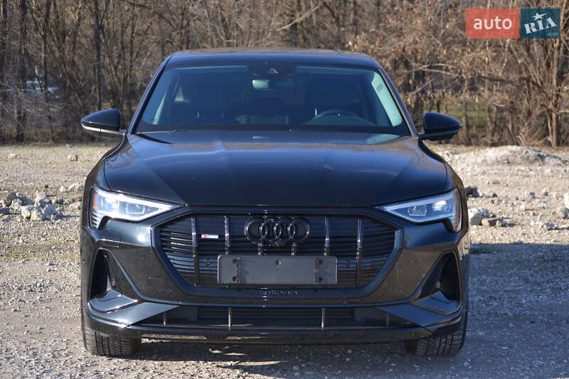 Позашляховик / Кросовер Audi e-tron Sportback 2021 в Дніпрі