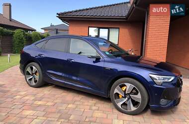 Внедорожник / Кроссовер Audi e-tron Sportback 2021 в Киеве