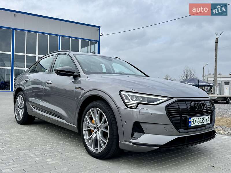 Позашляховик / Кросовер Audi e-tron Sportback 2022 в Хмельницькому