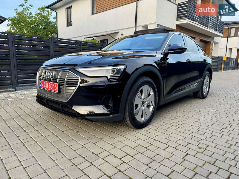 Позашляховик / Кросовер Audi e-tron Sportback 2022 в Івано-Франківську