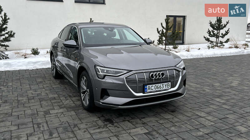 Позашляховик / Кросовер Audi e-tron Sportback 2020 в Луцьку