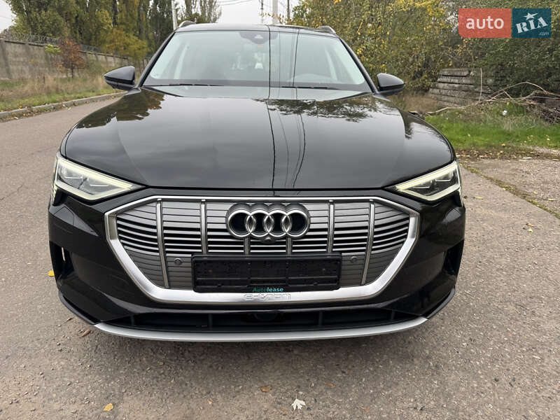 Внедорожник / Кроссовер Audi e-tron 2019 в Одессе
