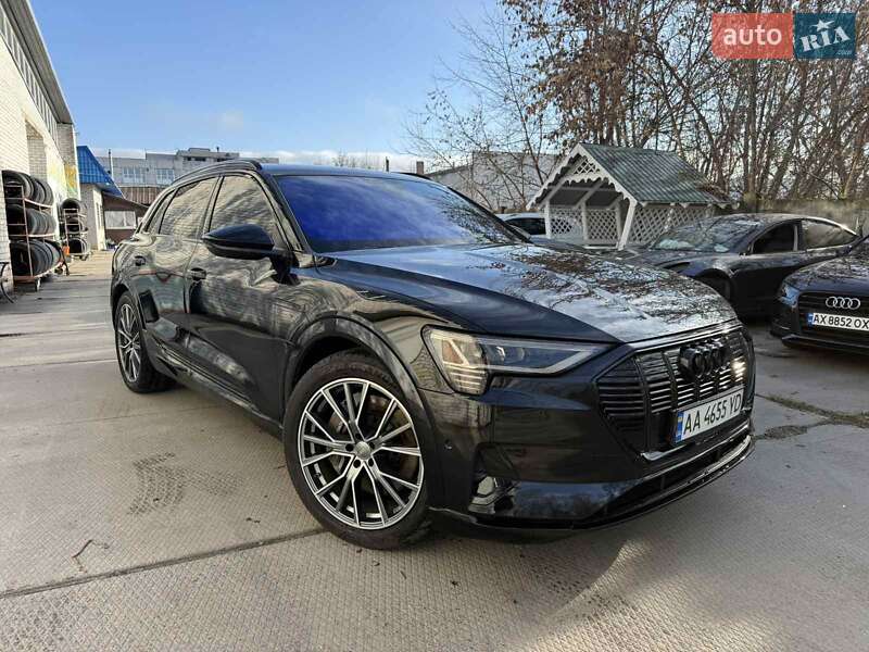 Внедорожник / Кроссовер Audi e-tron 2019 в Харькове