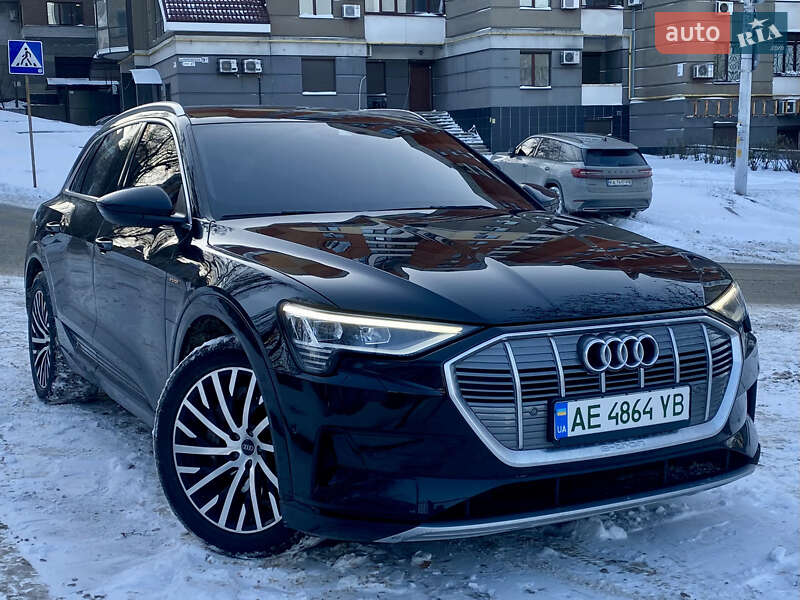 Внедорожник / Кроссовер Audi e-tron 2019 в Днепре