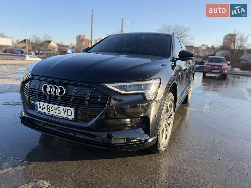 Внедорожник / Кроссовер Audi e-tron 2021 в Киеве