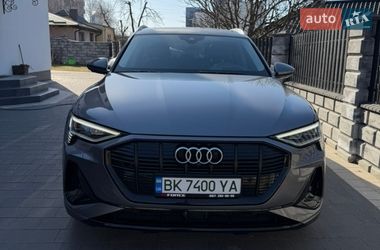 Позашляховик / Кросовер Audi e-tron 2019 в Рівному