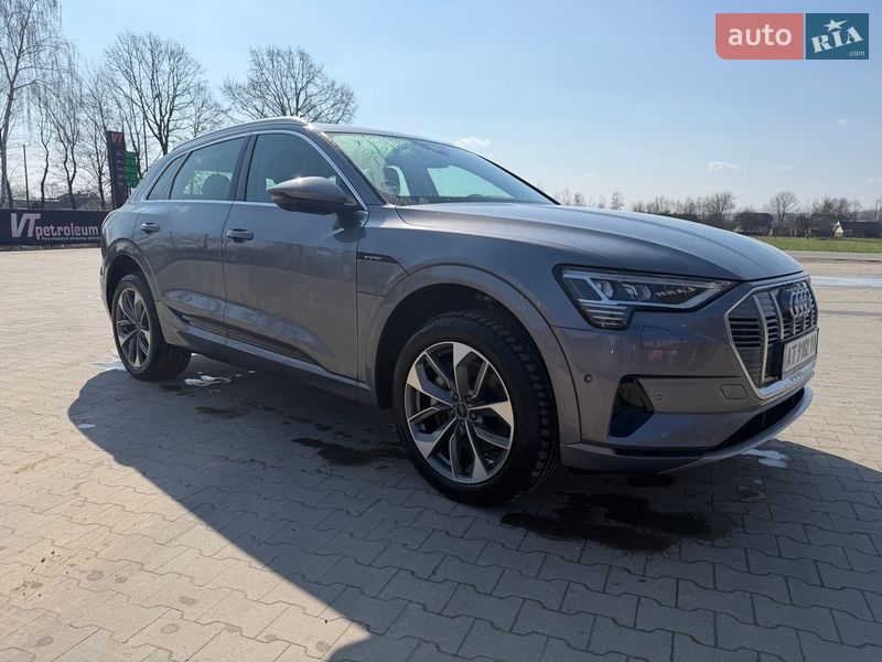 Позашляховик / Кросовер Audi e-tron 2020 в Калуші