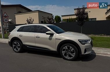 Позашляховик / Кросовер Audi e-tron 2019 в Ужгороді