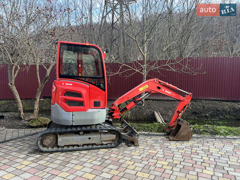 Миниэкскаватор Volvo ECR 25D 2017 в Львове Миниэкскаватор Volvo ECR 25D 2017 в Львове