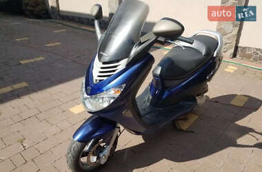 Максі-скутер Peugeot Elystar 2009 в Івано-Франківську