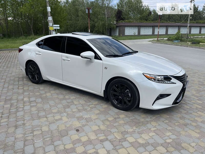 Седан Lexus ES 2017 в Запоріжжі Седан Lexus ES 2017 в Запоріжжі