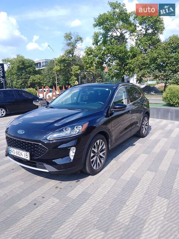 Позашляховик / Кросовер Ford Escape 2019 в Ужгороді