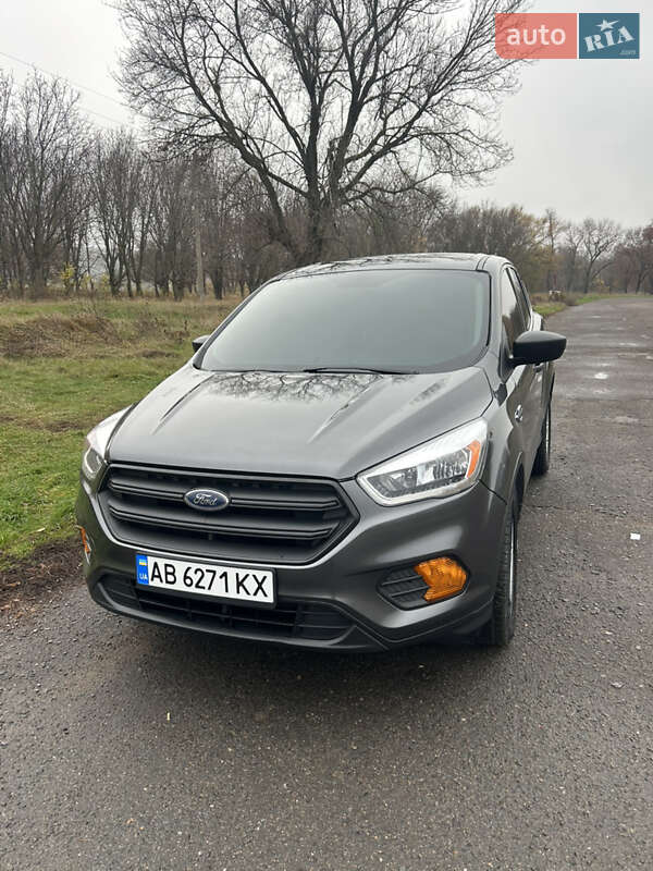 Внедорожник / Кроссовер Ford Escape 2019 в Ямполе