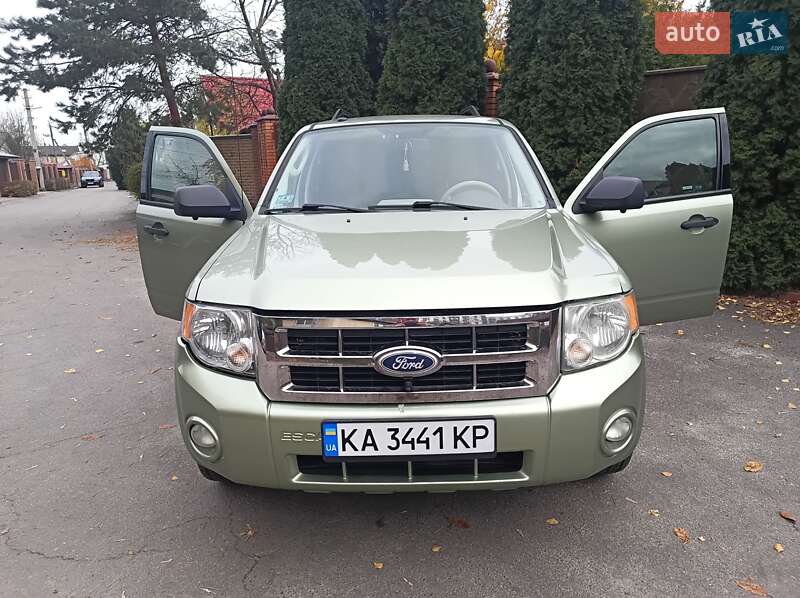 Позашляховик / Кросовер Ford Escape 2008 в Києві