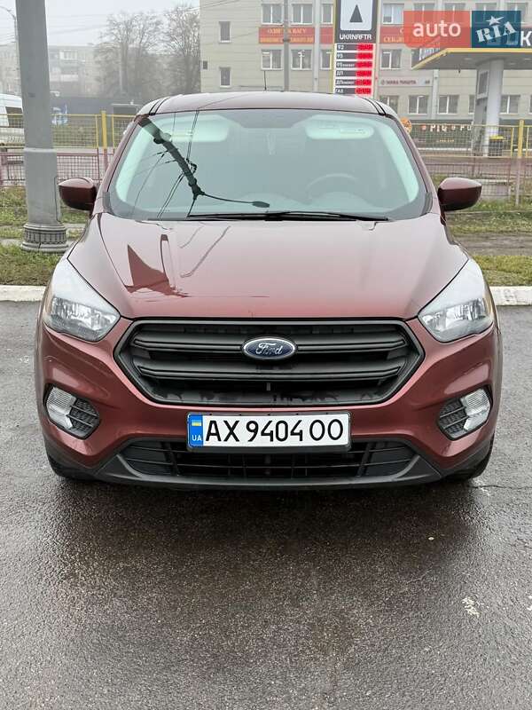 Внедорожник / Кроссовер Ford Escape 2018 в Дубно