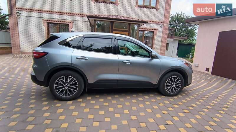 Внедорожник / Кроссовер Ford Escape 2021 в Запорожье Внедорожник / Кроссовер Ford Escape 2021 в Запорожье