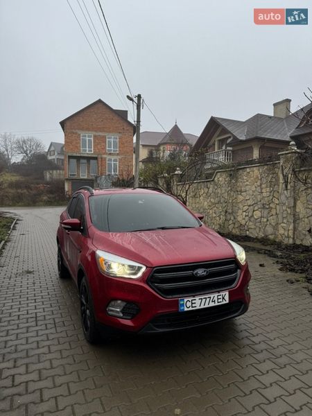 Внедорожник / Кроссовер Ford Escape 2017 в Черновцах