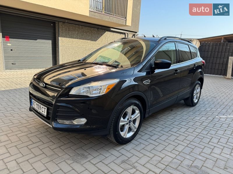 Внедорожник / Кроссовер Ford Escape 2015 в Ивано-Франковске