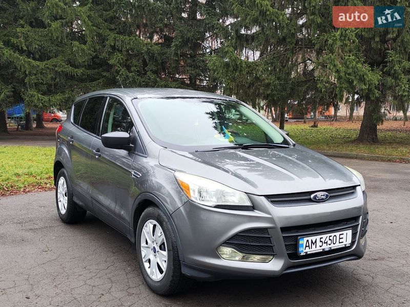 Внедорожник / Кроссовер Ford Escape 2013 в Ровно