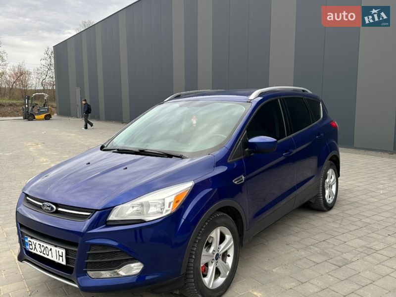 Внедорожник / Кроссовер Ford Escape 2015 в Хмельницком