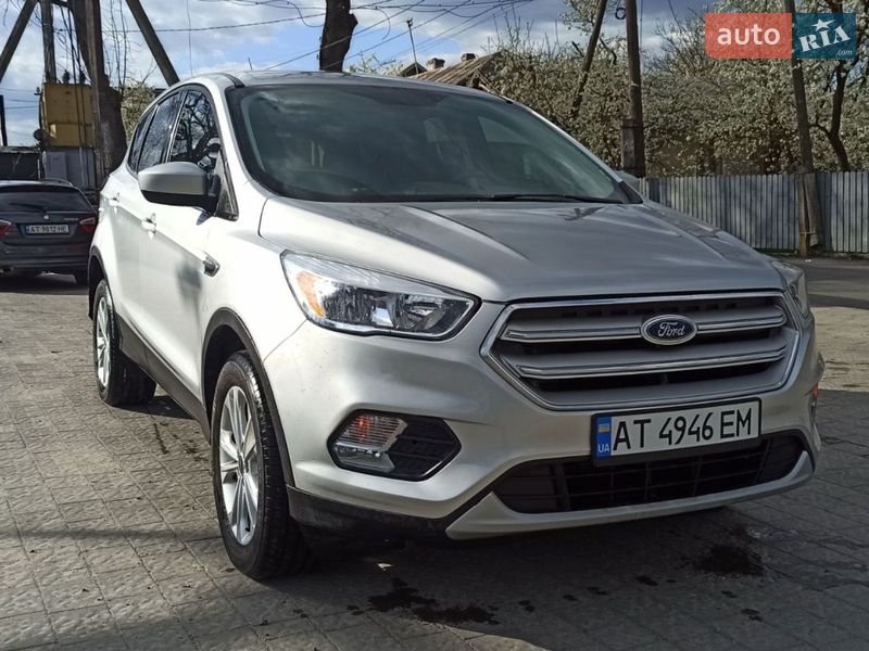 Внедорожник / Кроссовер Ford Escape 2019 в Ивано-Франковске