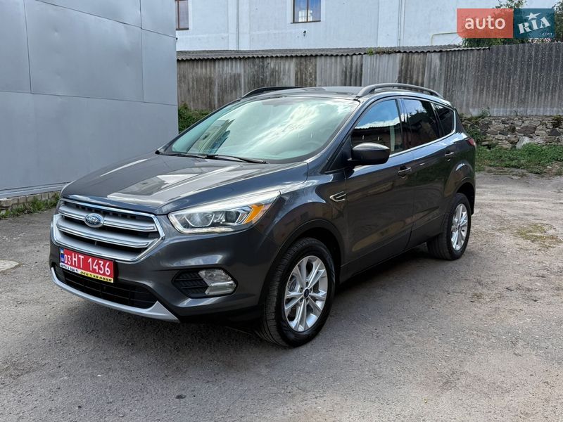 Внедорожник / Кроссовер Ford Escape 2017 в Дубно